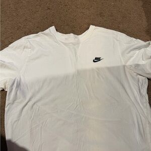Nike Men's Classic White Tee